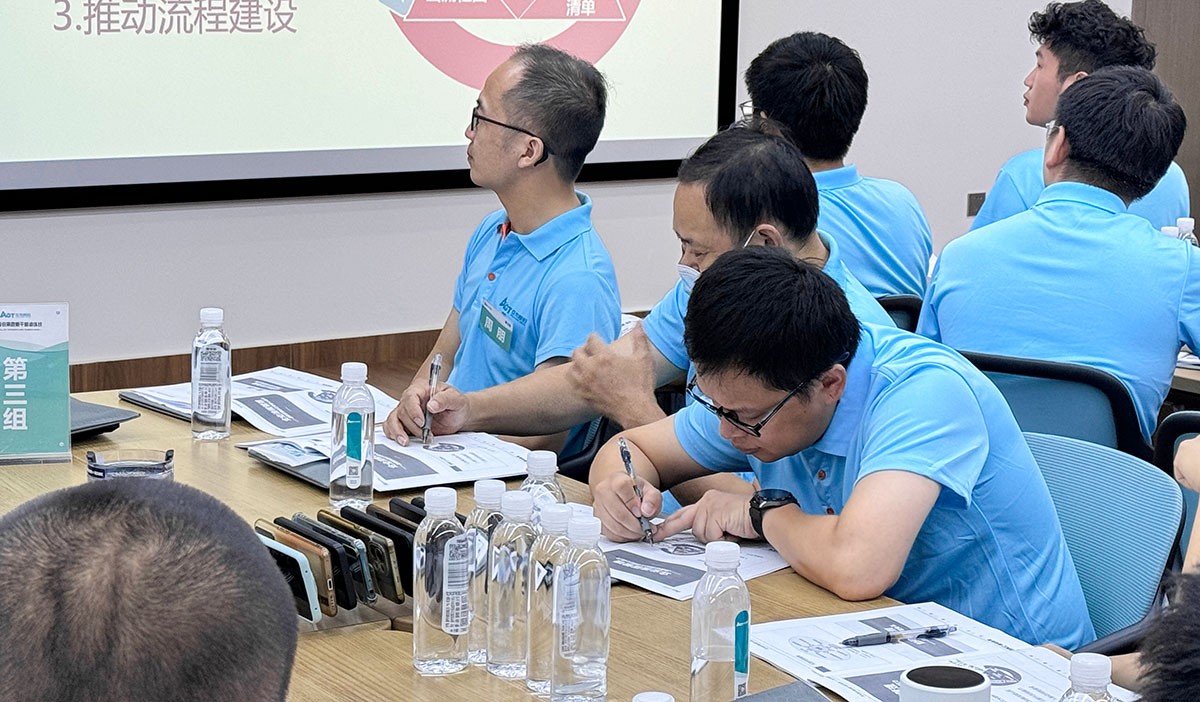 ѧԱ�ǵ����������ʼ�